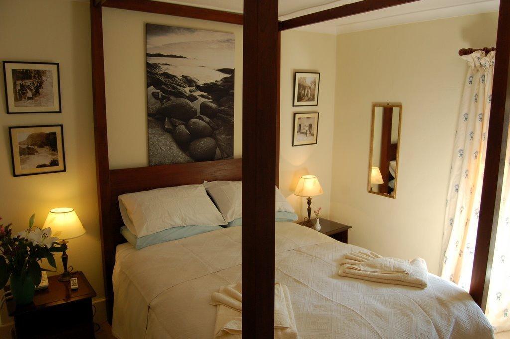 The Hood Arms Hotel Kilve Room photo